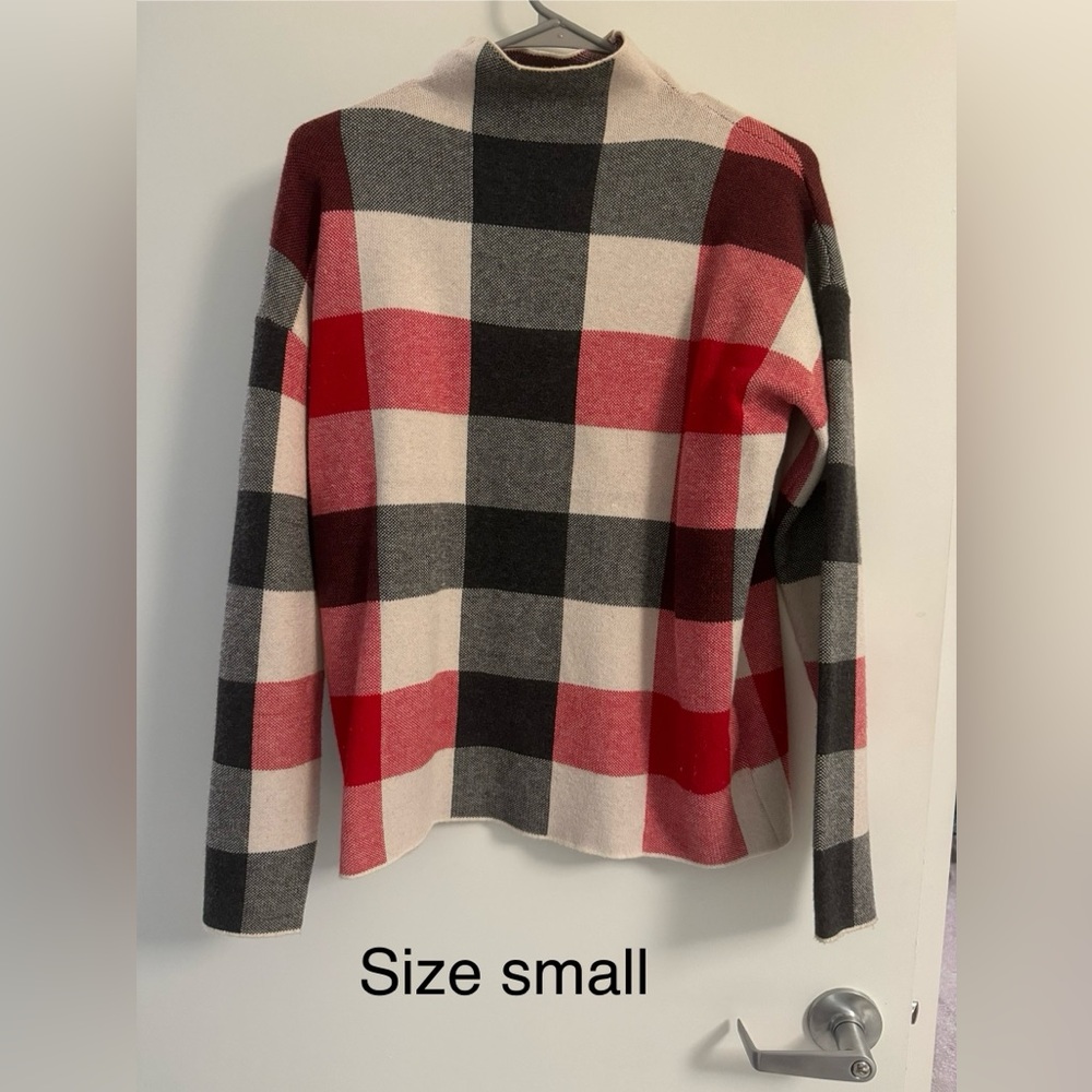 Chic Plaid Women's Sweater - Red, Black, Cream